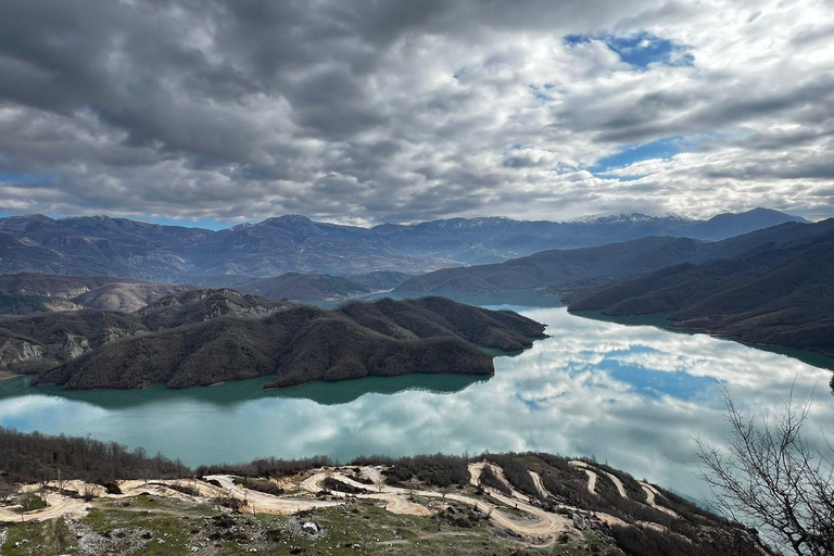 Excursion d'une journée au lac Bovilla et à la montagne Gamti