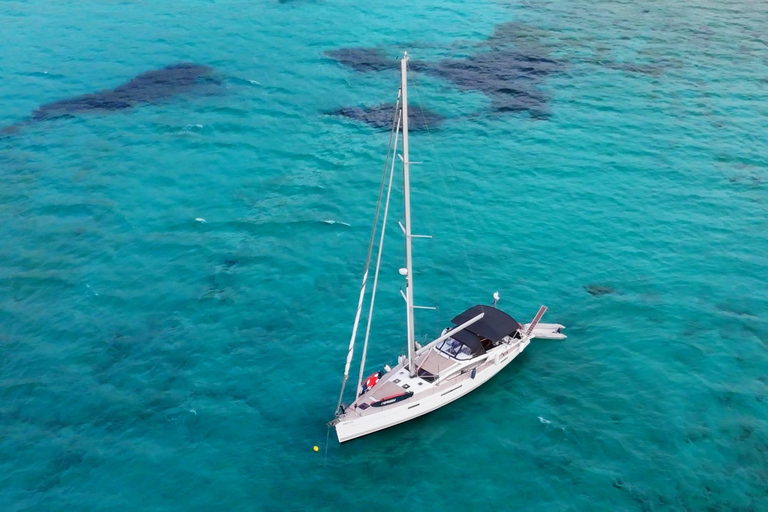 Kissamos: Crucero en Velero por Balos y Gramvousa con Comida
