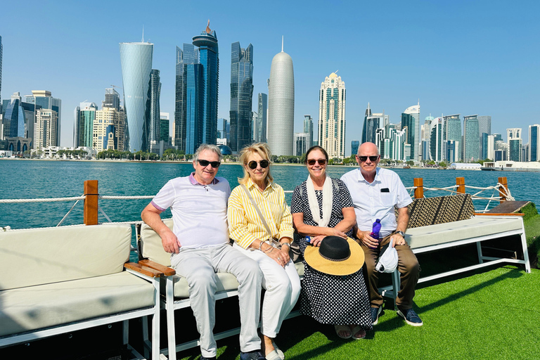 Visita de la ciudad de Doha y paseo en barco dhow para pasajeros de cruceroVisita de la ciudad de Doha y paseo en dhow para pasajeros de crucero