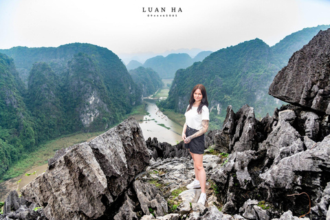 Hanoi: Trang An UNESCO, Mua Cave, Hoa Lu or Dich Long Pagoda GROUP: Hoa Lu, Trang An UNESCO BOAT, Mua Cave, Buffet, Cycle