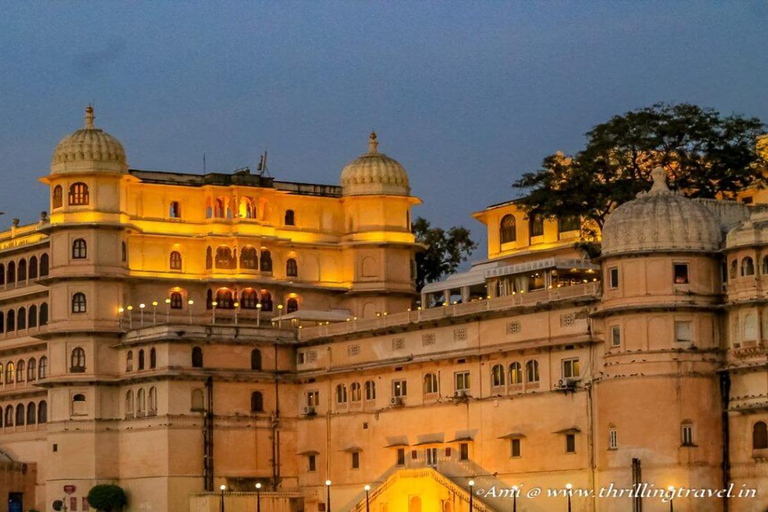 Udaipur: City Highlights Tour with Hotel Pickup