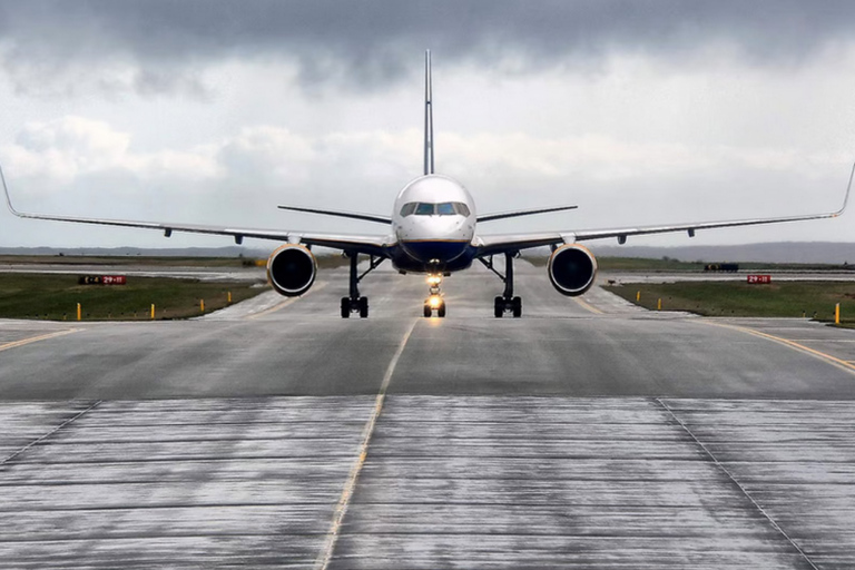 Keflavik Airport (KEF) ↔ Reykjavik: Private Airport Transfer Keflavik Airport ==> Reykjavik city