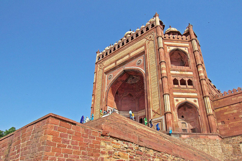 From Agra to Jaipur by Cab via Fatehpur Sikri and Abhaneri