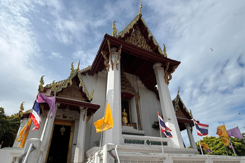 Ayutthaya Walking Tour: Market, Craft & Local Life