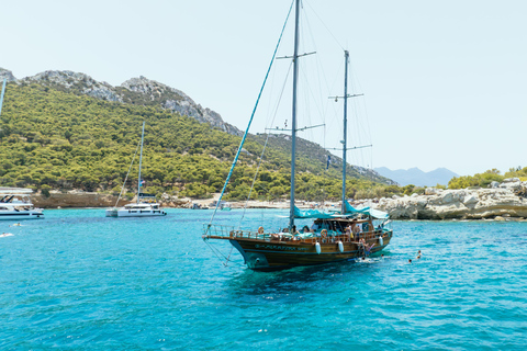 Agistri, Moni, and Aegina Sailing Yacht Cruise