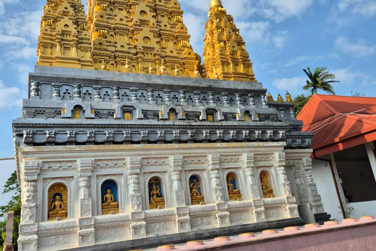 Kandy Evening City Tour & Dance Show Reservations by Tuk-Tuk Kandy evening tour