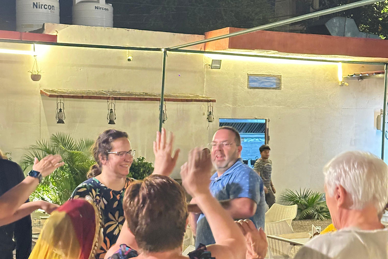 Delhi : excursion de 5 jours dans le Triangle d&#039;Or avec un guide germanophoneExcursion de 5 jours avec hébergement dans des hôtels 4 étoiles