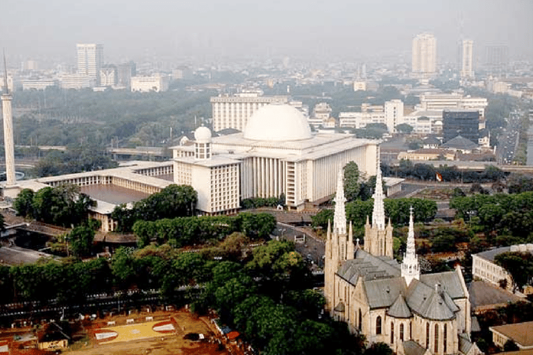 Jakarta: Private Customizable City Tour by SUV