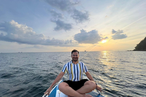 Highlight Glowing Plankton & Sunset Railay Highlight Glowing Plankton & Sunset Speedboat