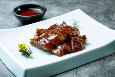 Guangzhou Night Tour: CantonTower, Dinner, Pearl RiverCruise