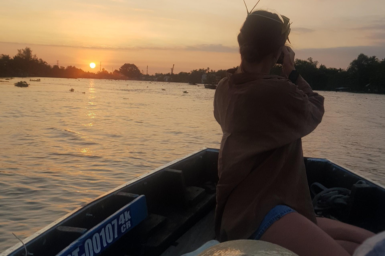 Excursão particular de meio dia - Mercado flutuante de Cái RăngExcursão particular de meio dia - Mercado flutuante de Cai Răng