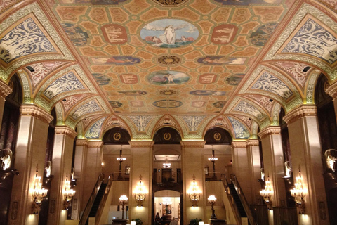 Chicago: Women's History Walking Tour with Interiors