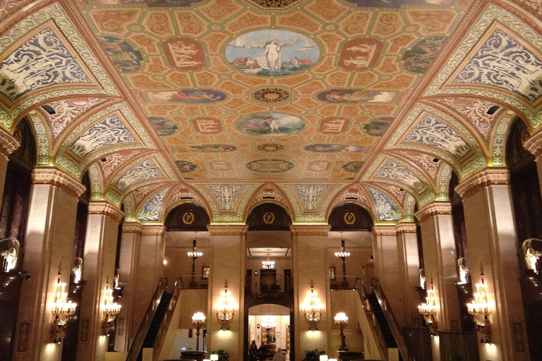 Chicago: Women's History Walking Tour with Interiors