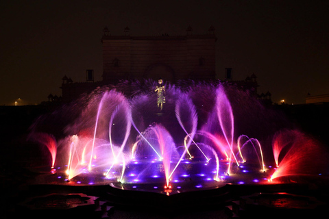 Delhi: Old Delhi, Akshardham Temple, and Light Show Tour English Language Guide