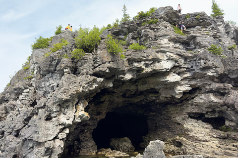 2 Day Discover Tobermory: Kayaking and Camping Adventure