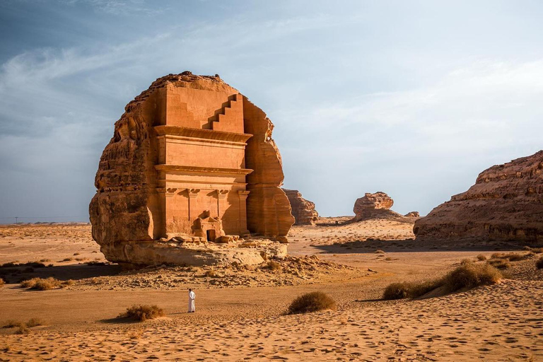 AlUla: Hegra, Elephant Rock and Old Town Day Tour