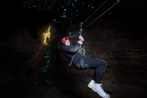 Från Auckland: Waitomo Caves Black Abyss Adventure Tour