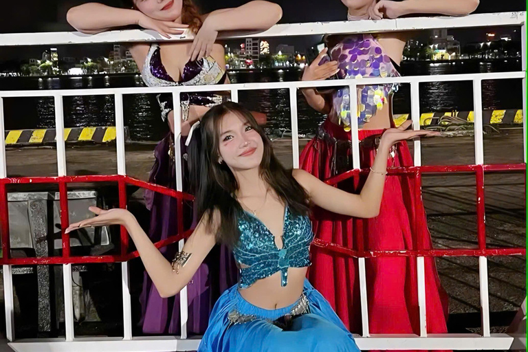 Da Nang: Han River Night Cruise on Vinh Anh Cruise