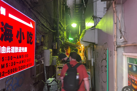 Tokio: Shinjuku Golden Gai Bar Hopping Tour