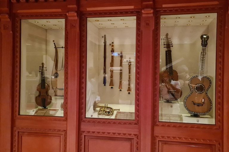 Muscat: Full or Half-Day City Tour with Royal Opera House Muscat: Half Day Sightseeing Tour with Royal Opera House