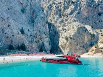 Faliraki: barca per Symi e la baia di San Giorgio con parcheggio gratuito