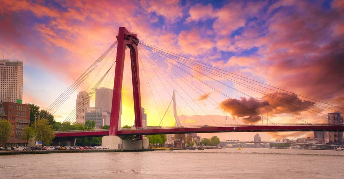 Romantische wandeltour door Rotterdam: Iconische Hoogtepunten van de Stad