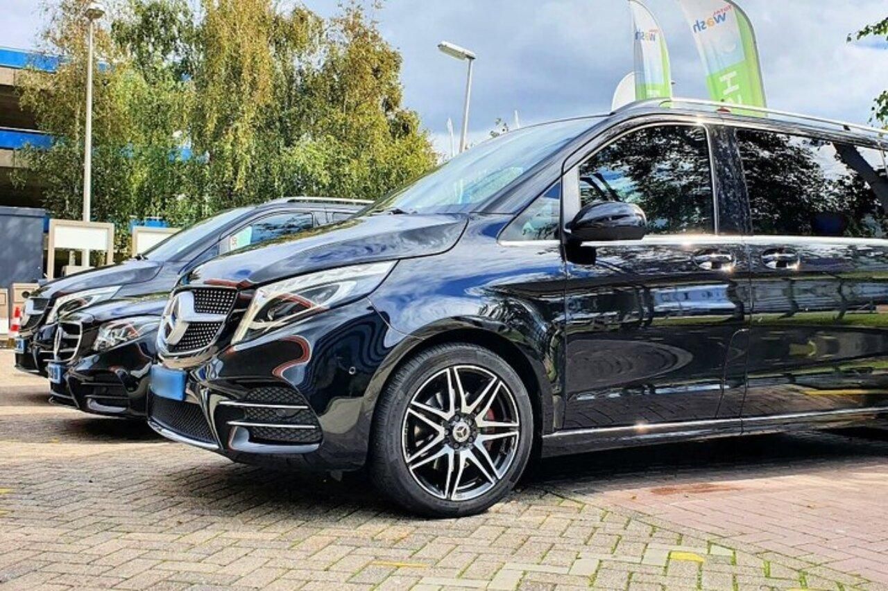 Amsterdam: Privater Transfer vom oder zum Flughafen Schiphol