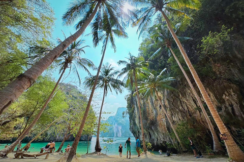Krabi: Hong Islands Speedboat Tour with Lunch & snorkeling