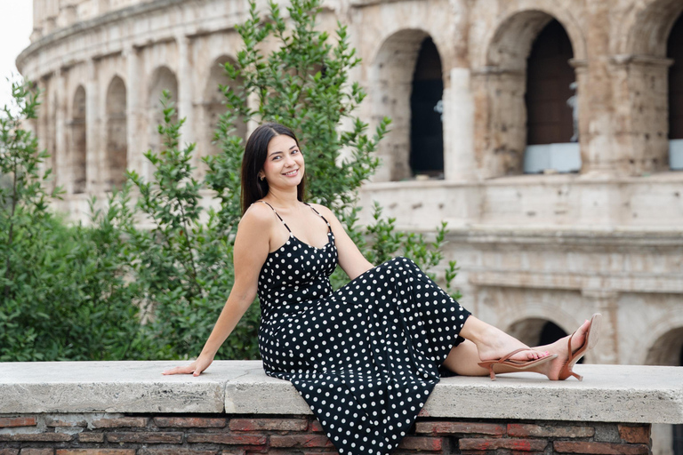 Rome: Private Editorial Shoot at Trevi Fountain or Colosseum Early Morning Trevi Fountain: 30-Minute Private Shoot