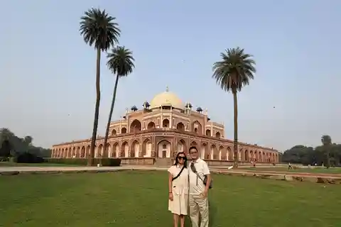 Delhi: Vieja y Nueva Delhi Visita guiada de día completo o medio día