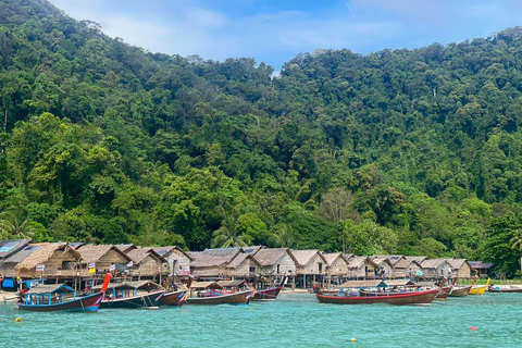 Khao Lak: Tour di snorkeling delle isole Surin con il villaggio Moken