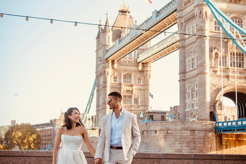 Londen: Private Landmarks Fotoshoot met Video Clip OptieTower Bridge fotoshoot met 25 foto&#039;s