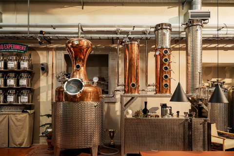 Gothenburg: Distillery Tour and Guided Tasting