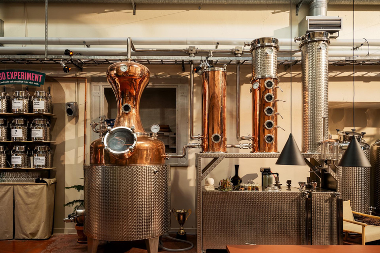 Gothenburg: Distillery Tour and Guided Tasting