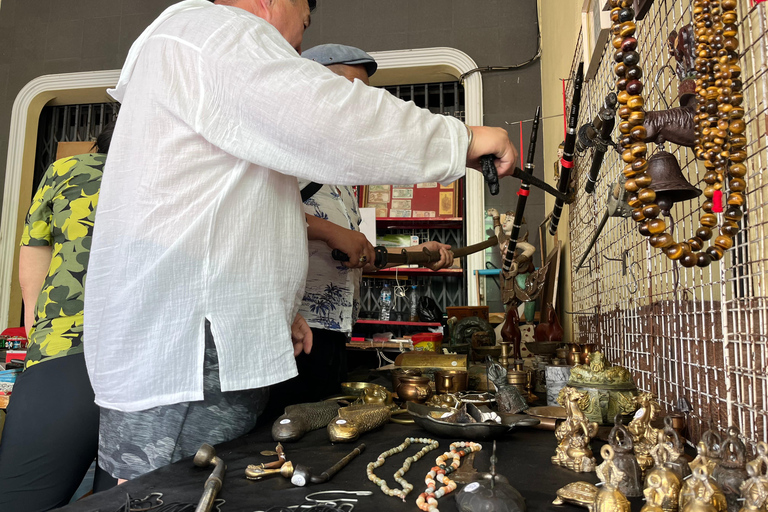 Phuket: City Highlights Half-Day Tour with Guide