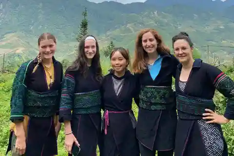 SAPA: 2D/1N TREK THROUGH NATURE AND CULTURE WITH MAMACITA