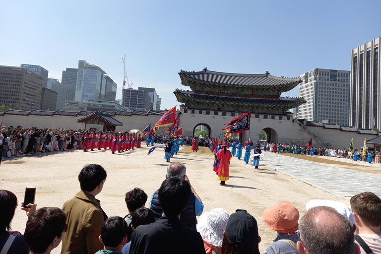 Circuit avec escale à Gyeongbokgung-Musée folklorique-Bukchon-Insadong