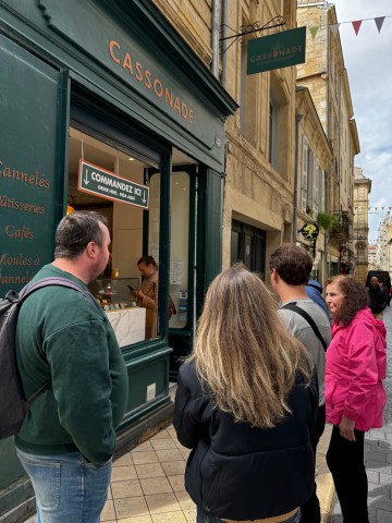 Visit Bordeaux Sweet Specialties Tasting Bakeries Food Tour in Burdeos