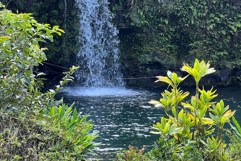 Oahu to Maui: Road to Hana Adventure Tour with Air Ticket