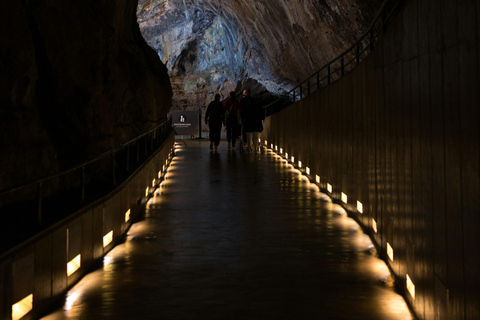 From Ljubljana: Postojna Cave & Predjama Castle Guided Tour Private tour: Postojna Cave & Predjama Castle From Ljubljana