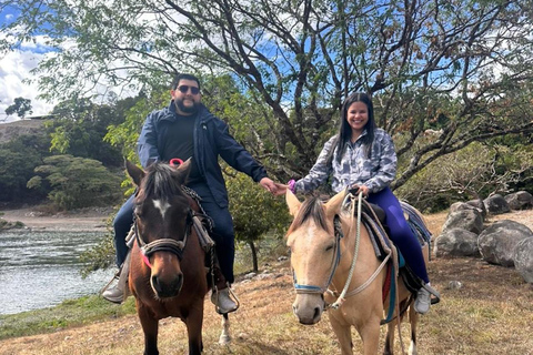 Horseback Ride + Contact Farm in Boquete 2 hours