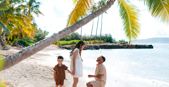 Private Vacation Photoshoot with Photographer in Lahaina