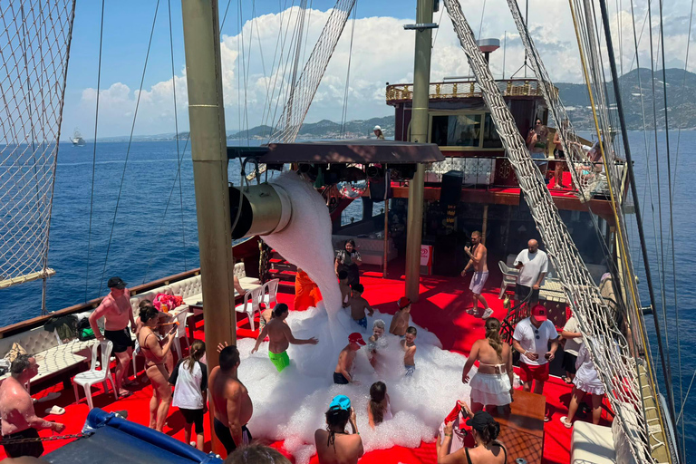 Antalya: Family Pirate Boat Cruise with Lunch & Drinks
