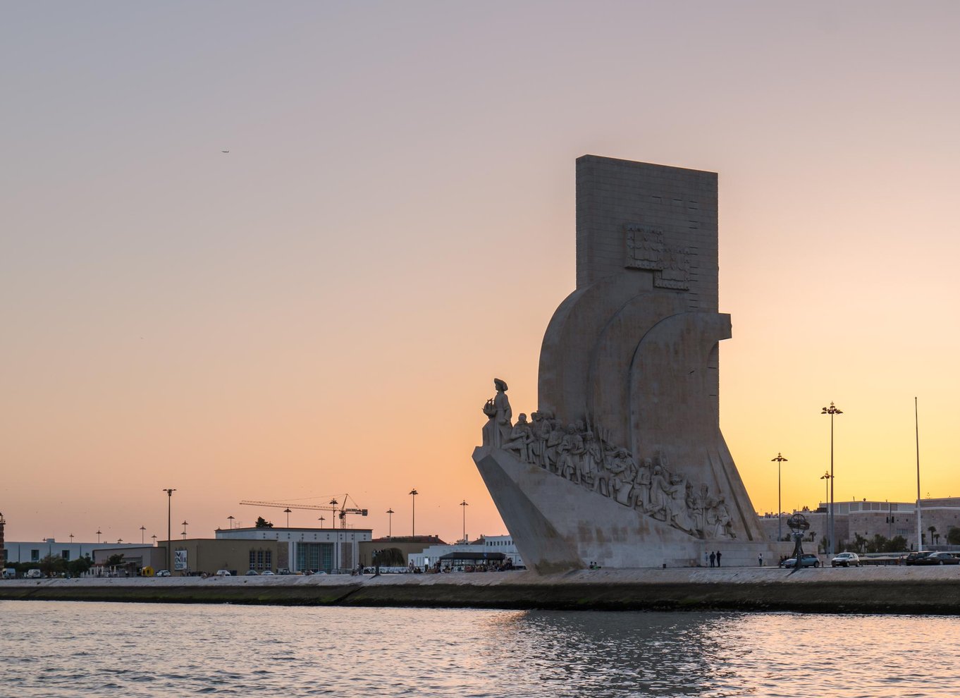 Lissabon: Dag/Solnedgang/Aften byrundvisning med sejlbåd og drink