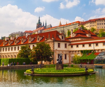 Prague Castle & Castle District: 2-Hour Guided Tour