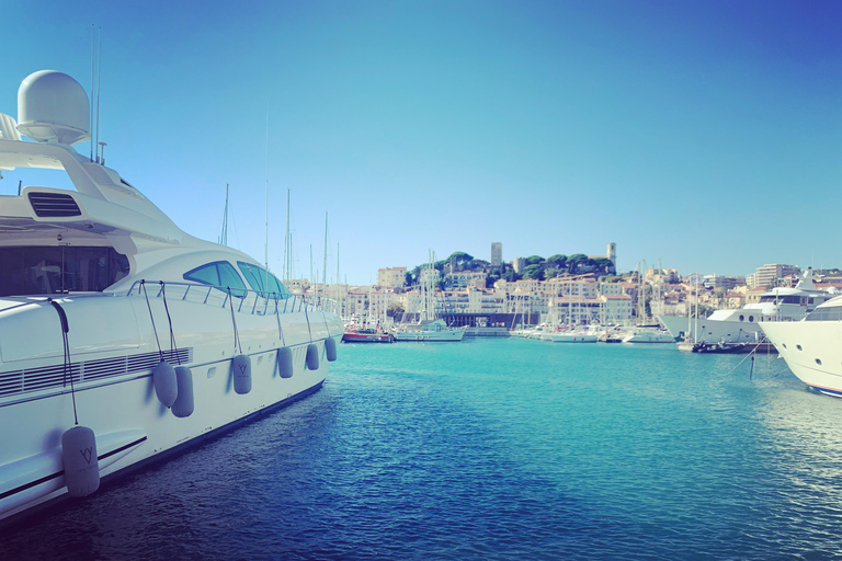 Cannes "Boho 2 Stunden Tour" mit einem alten französischen BusCannes: 2-stündige Sightseeing-Tour im klassischen französischen Bus