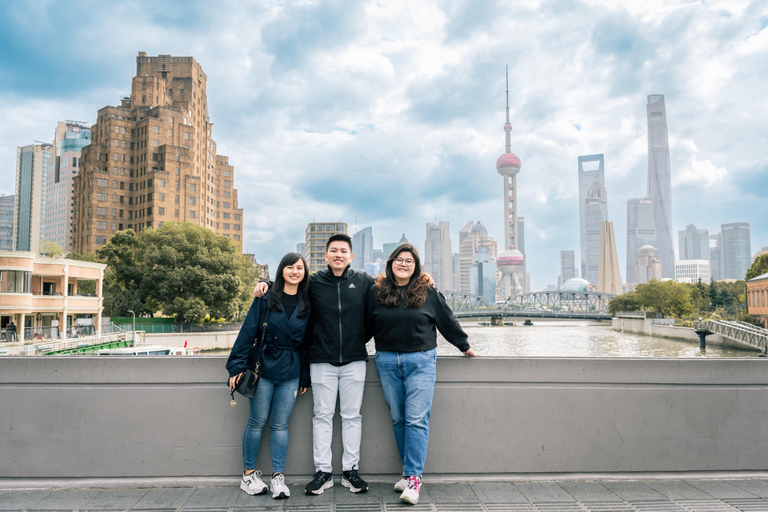 Shanghai: Professional Photoshoot Walking Tour