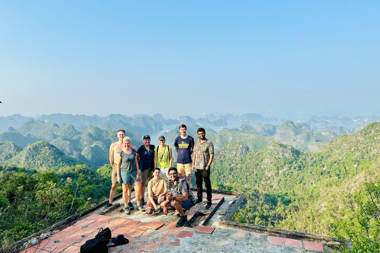2-tägige Ha Long Bay Island Cruise Tour mit einem 3-Sterne-Kreuzfahrtschiff