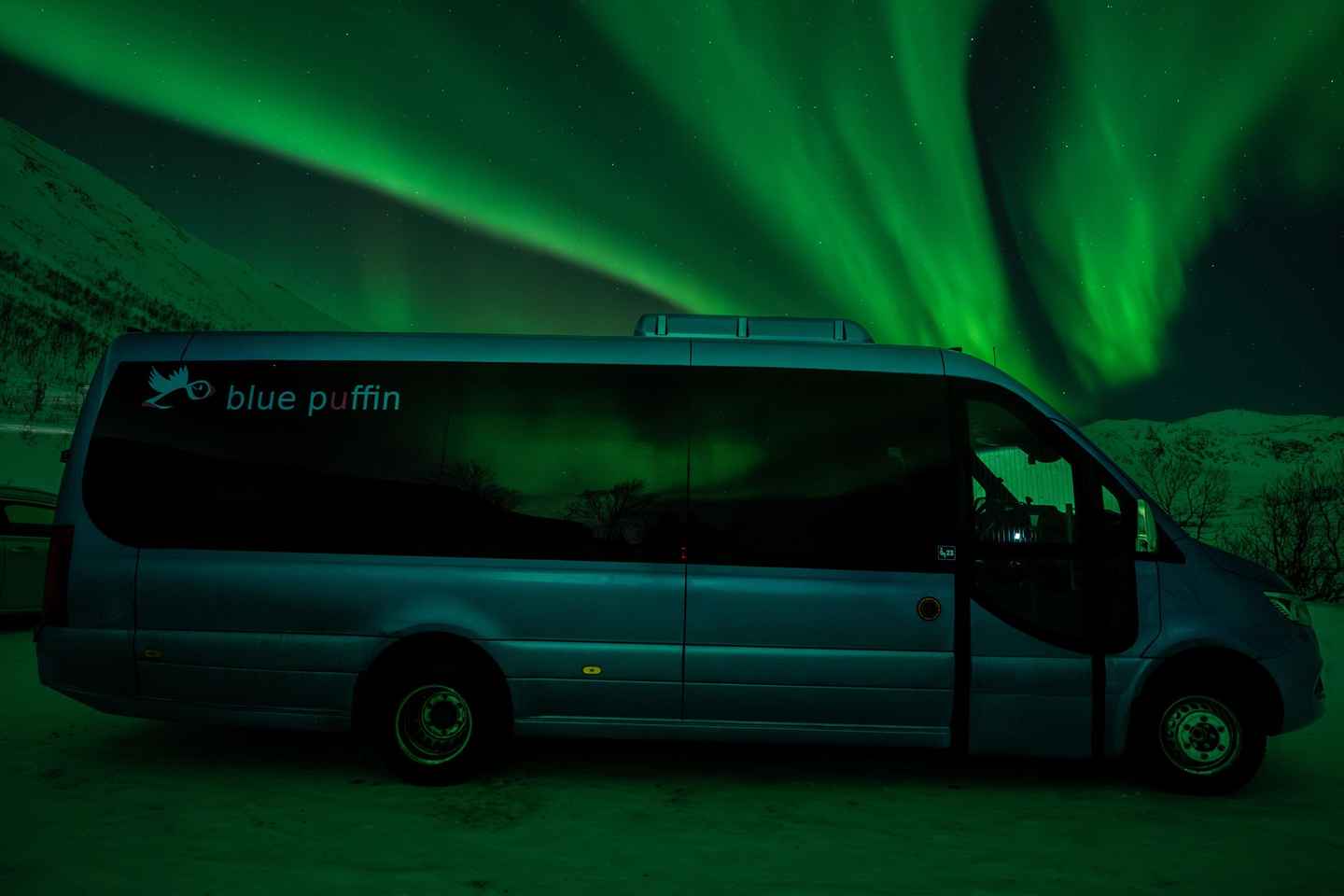 トロムソ オーロラ鑑賞ツアー｜ミニバス・写真撮影・温かい食事付き