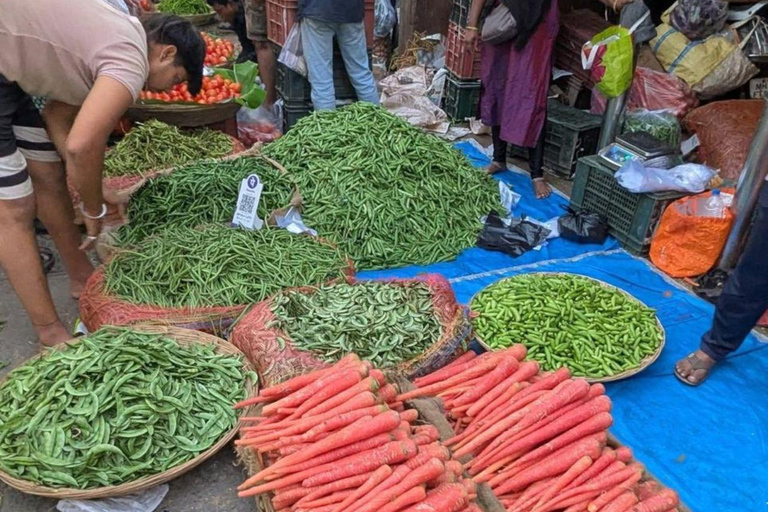 Mumbai Dawn Tour: Markets, Dhobi Ghat & Local Life